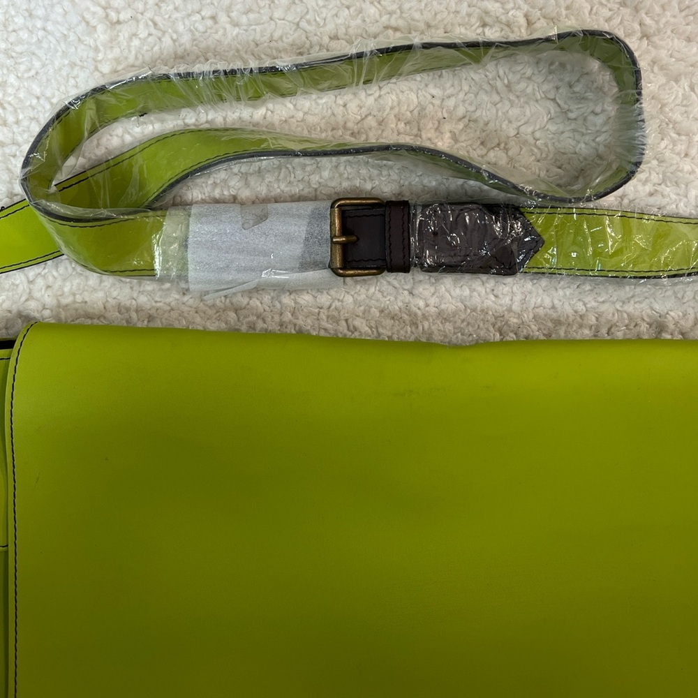 Glenroyal Chic Handcrafted in Scotland Apple Green Crossbody Bag Satchel - Picture 5 of 11